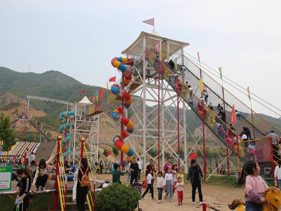 Premium Kletterrutsche Sky Trail Ausrüstung Höhen Outdoor-Spiel Szenenbereich Große fliegende Burg